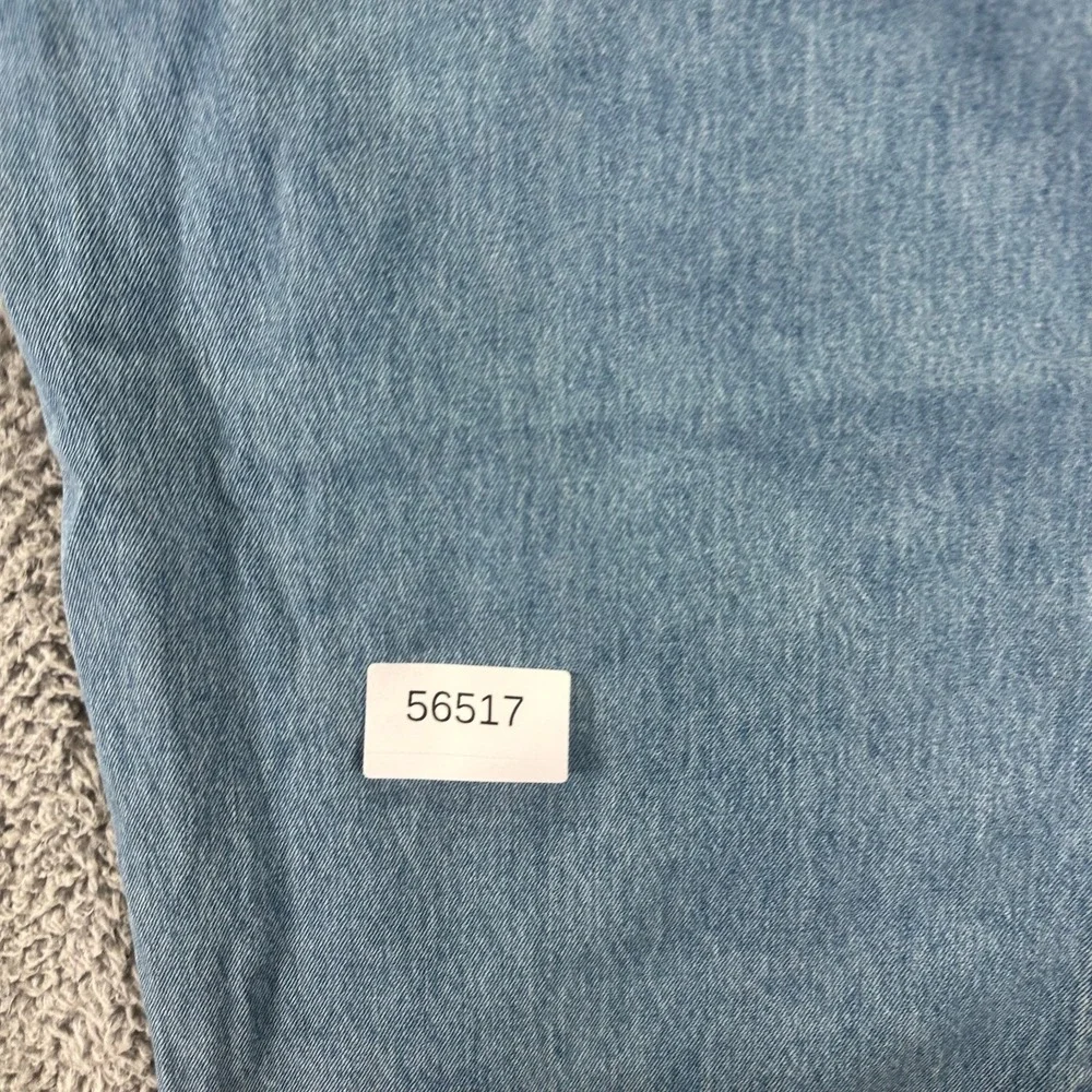 Hollister there discrepancy